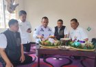 Pemotongan Tumpeng Awali Pekerjaan di Lapangan Perhutani Banyuwangi Barat